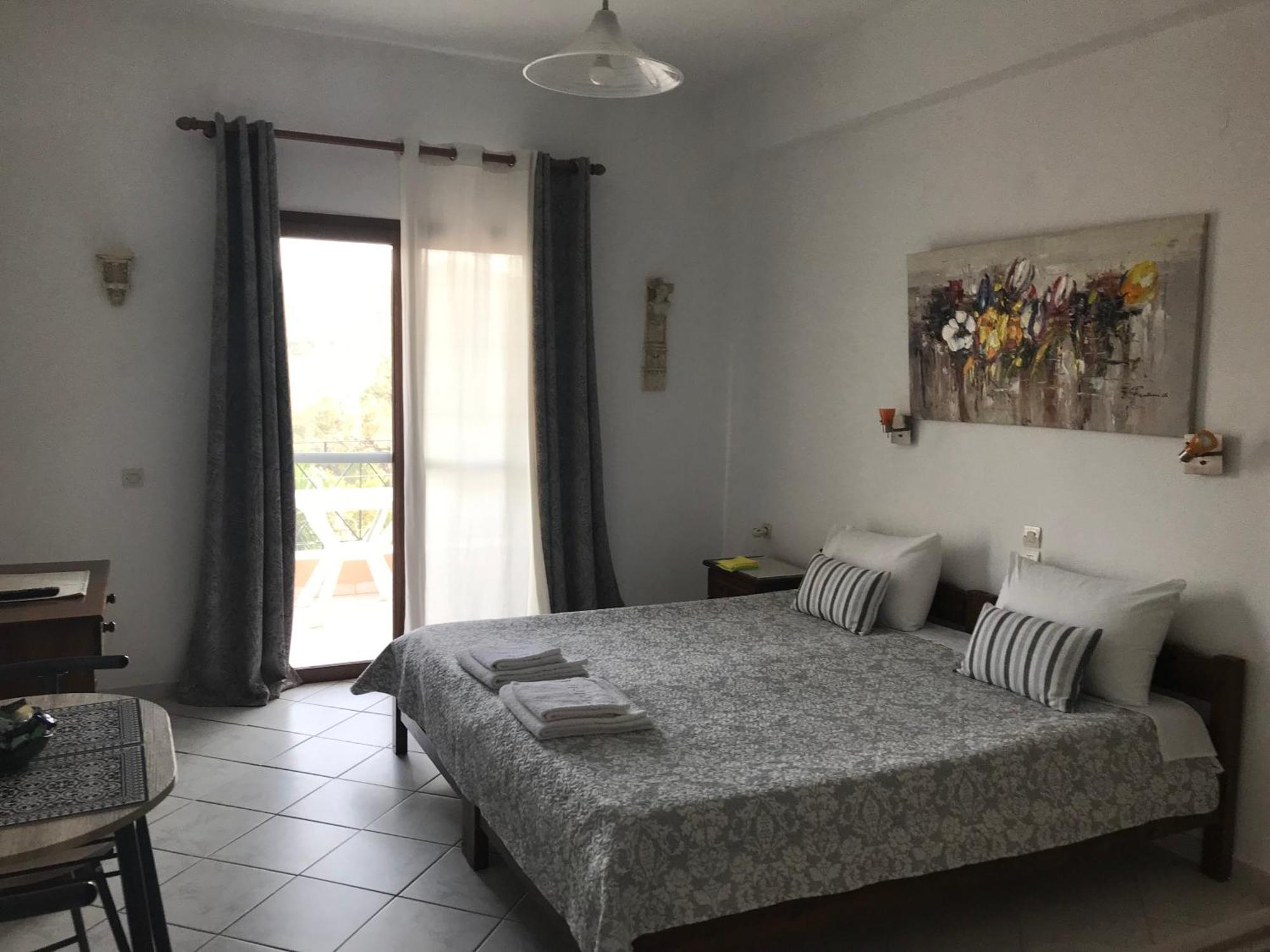 Floros Apartments Agios Stefanos Avliotes  Esterno foto