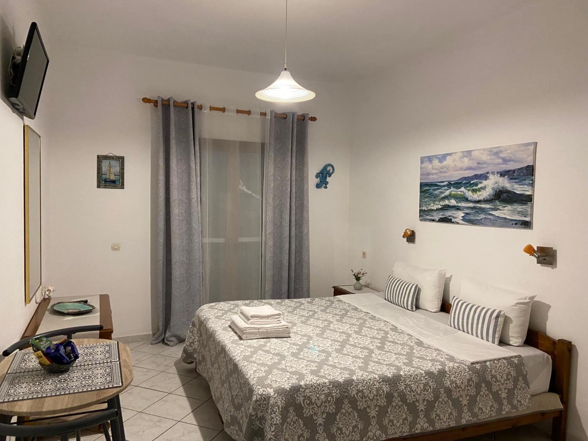 Floros Apartments Agios Stefanos Avliotes  Esterno foto
