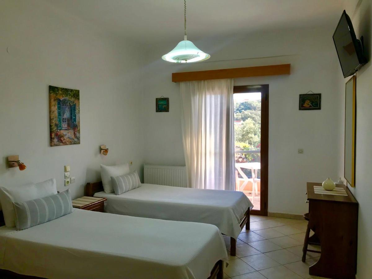 Floros Apartments Agios Stefanos Avliotes  Esterno foto
